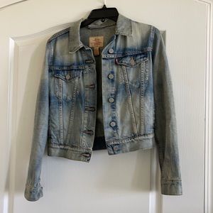 Levi’s fitted denim jacket